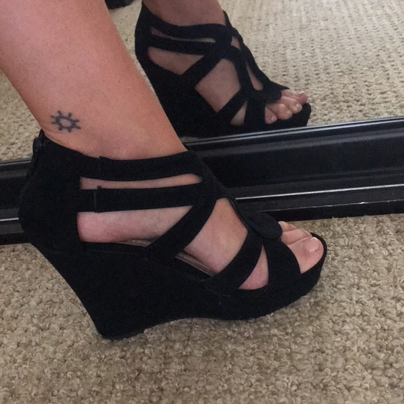 Black suade wedges - Picture 5 of 5